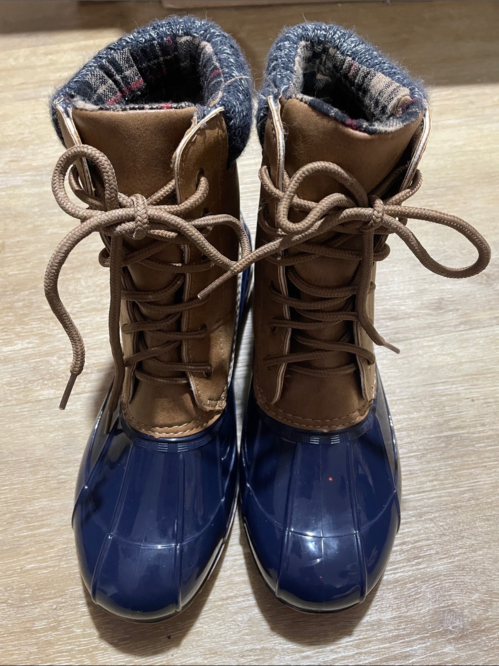 Women's Navy & Brown Lace Up Duck Boots with Plaid Collar Size 9